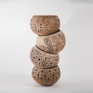Bougeoir abstrait naturel Le support en coquille de coco écologique représente les bougies Homelight - Product Image 6