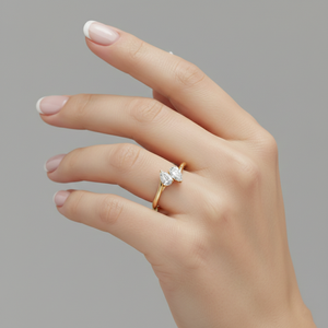 แหวนเพชรทรงลูกแพร์ Stonewels Toi Et Moi เพชรเลี้ยงในห้องปฏิบัติการ ตัวเรือนชุบทองคำสีกุหลาบ ประดับเพชรแบบหนามเตย พร้อมใบรับรอง แหวนหรูหรา - Product Image 6