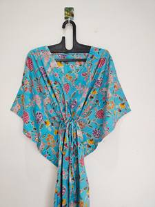 Caftán con cuello en V y encaje floral estampado a mano, estilo vintage, línea A, 100% algodón natural, largo hasta la rodilla, informal, para vacaciones de verano, vestido tipo bikini. - Product Image 6