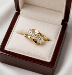 Wonderful Round Lab Grown Diamond DEF Color VS VVS Clarity 10K 14K 18K Solid Gold IGI Certified <b>Three</b> Stone Bypass Wedding Ring - Product Image 5