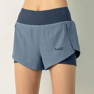 Shorts double couche pour femmes avec fermeture éclair et poches – Meilleure vente en ligne - Product Image 1