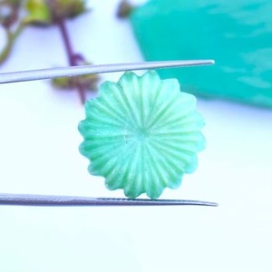 Pendentif en pierre naturelle d'amazonite bleue sculptée en forme de fleur, idéal pour la fabrication de bijoux, prix de gros indien, fournitures en vrac - Product Image 1