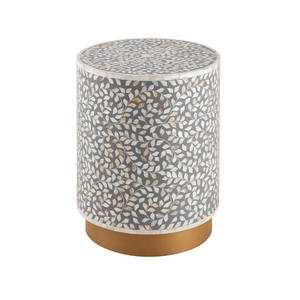 Tabourets en coquille incrustée de nacre naturelle, design base dorée, mosaïque de coquillages, table de chevet pour la décoration intérieure. - Product Image 1