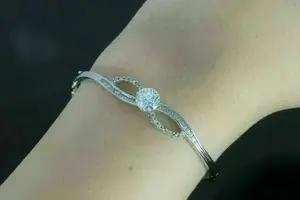 กำไลข้อมือผู้หญิงทรงกลมประดับเพชรโมอิสซาไนต์แท้ 4.00 กะรัต ชุบทองคำขาว 14K - Product Image 4