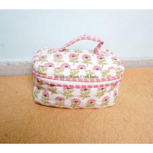 New Stylish 3-Piece with Tassel chain decoration Quilted Fabric Zipper closure Vanity Set Durable Portable Travel Organizer - Product Image 2