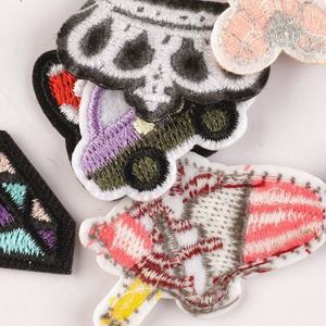 Parches de bordado de chenilla de color personalizado, apliques de tela suave termoadhesivos para ropa, sombreros, chaquetas, bolsos, mochilas, bricolaje - Product Image 4