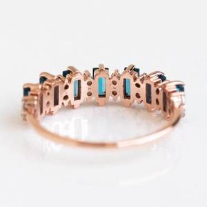 Anillo de Compromiso de Lujo con Topacio Azul Corte Baguette de 4x2mm, Plata de Ley 925, Color Oro Rosa, Regalo para Mujer - Product Image 5