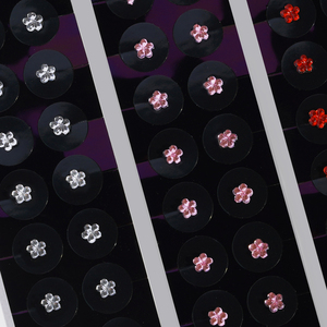 [W Island] WBL Lulu Flower Parches de Acupresión para Orejas con Joyas, Bouquet Lácteo, Parches de Belleza para Terapia y Cuidado Facial - Product Image 2