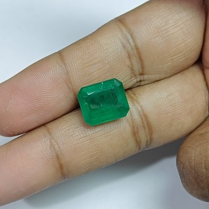 Esmeralda Octogonal Verde de 7.71 Quilates de Zambia, Gema Suelta, Tabla Ratti 8.25 - Product Image 1