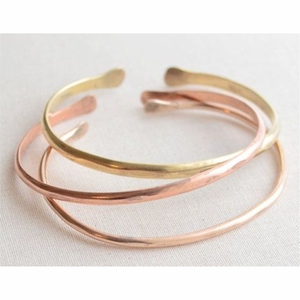 Bracelet manchette ajustable en cuivre massif, bijoux 100% cuivre pur, bracelet de luxe minimaliste empilable, logo personnalisé, vente en gros, cadeau - Product Image 3