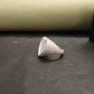 Anillo de Diamantes de Lujo con Halo de Corazón y Corte Baguette - Product Image 1