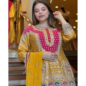 Hermoso conjunto de top, pantalón y dupatta de gasa para fiesta con bordado de lentejuelas - Product Image 5