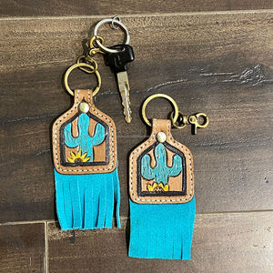 Porte-clés en cuir sculpté à la main porte-clés en cuir de forme exotique mignon accessoires en cuir usiné porte-clés à franges pour unisexe - Product Image 5