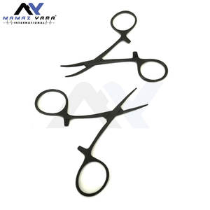 Lot de 2 pinces hémostatiques noires de 3,5 po en acier inoxydable, instruments chirurgicaux manuels, conformes aux normes de sécurité, équipement chirurgical de base - Product Image 2
