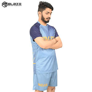 Dégradé de couleur 100% Polyester Sets Soccer Suit Wear Caractéristiques Tissu de qualité supérieure Conçu pour la durabilité, confort Costume maillot de football - Product Image 5
