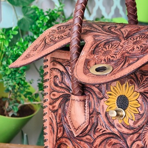 Sac fourre-tout bohème en cuir véritable, couleur unie, avec lettres/chaînes décoratives, antivol, portable, toutes saisons, fermeture à fermoir, pour la plage et le quotidien - Product Image 5