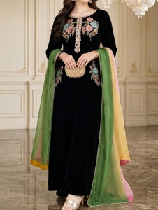 Robe longue maxi brodée à manches longues pour femmes, kaftan élégant pour les occasions spéciales, style indien pakistanais - Product Image 4