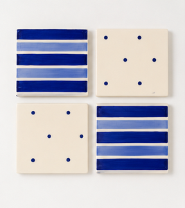 Ensemble de sous-verres en résine bleu et blanc, style côtier, faits à la main, modernes, écologiques, imperméables, à motif géométrique carré, avec support - Product Image 2