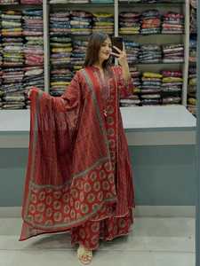 ชุดสูทคุณภาพสูง เสื้อท่อนบนพร้อมผ้าคลุมไหล่ ตกแต่งด้วยงานฝีมือทั้งตัว ชุดสูทผู้หญิงสำหรับใส่ทำงานและใส่ลำลอง - Product Image 3