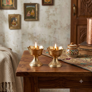Lámparas de aceite de latón pequeñas con diseño acanalado, soporte de campana, par, artículo tradicional hindú para Pooja, acabado en oro antiguo, artículos de decoración para el templo del hogar - Product Image 3