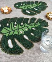 Set de Napperons Décoratifs Faits Main de Luxe en Tissu Feuille de Monstera, Écologiques, Durables, Verts, avec Perles