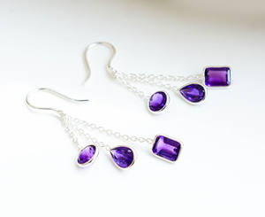 Pendientes de borla geométricos de amatista con engaste de borla estilo premium Royal, con diseño moderno para mujer. - Product Image 6