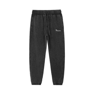 Pantalon de survêtement épais pour homme – Joggers en coton uni, coupés et cousus, modèle stock - Product Image 1