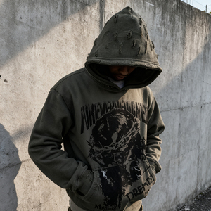 Sudadera con Capucha Personalizada de Algodón 100% de Alto Gramaje, Estilo Vintage, 500-600 GSM, con Efecto Desgastado, Bordada y Lavado Ácido - Product Image 3