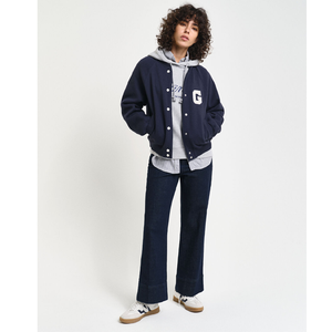Veste de baseball pour femme en laine et polyester, avec logo personnalisé OEM, broderie graphique de haute qualité, fabriquée par un fabricant. - Product Image 2