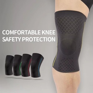 Genouillère réglable conçue pour le soutien, le confort et la compression pendant les entraînements, les sports et les mouvements quotidiens - Product Image 5