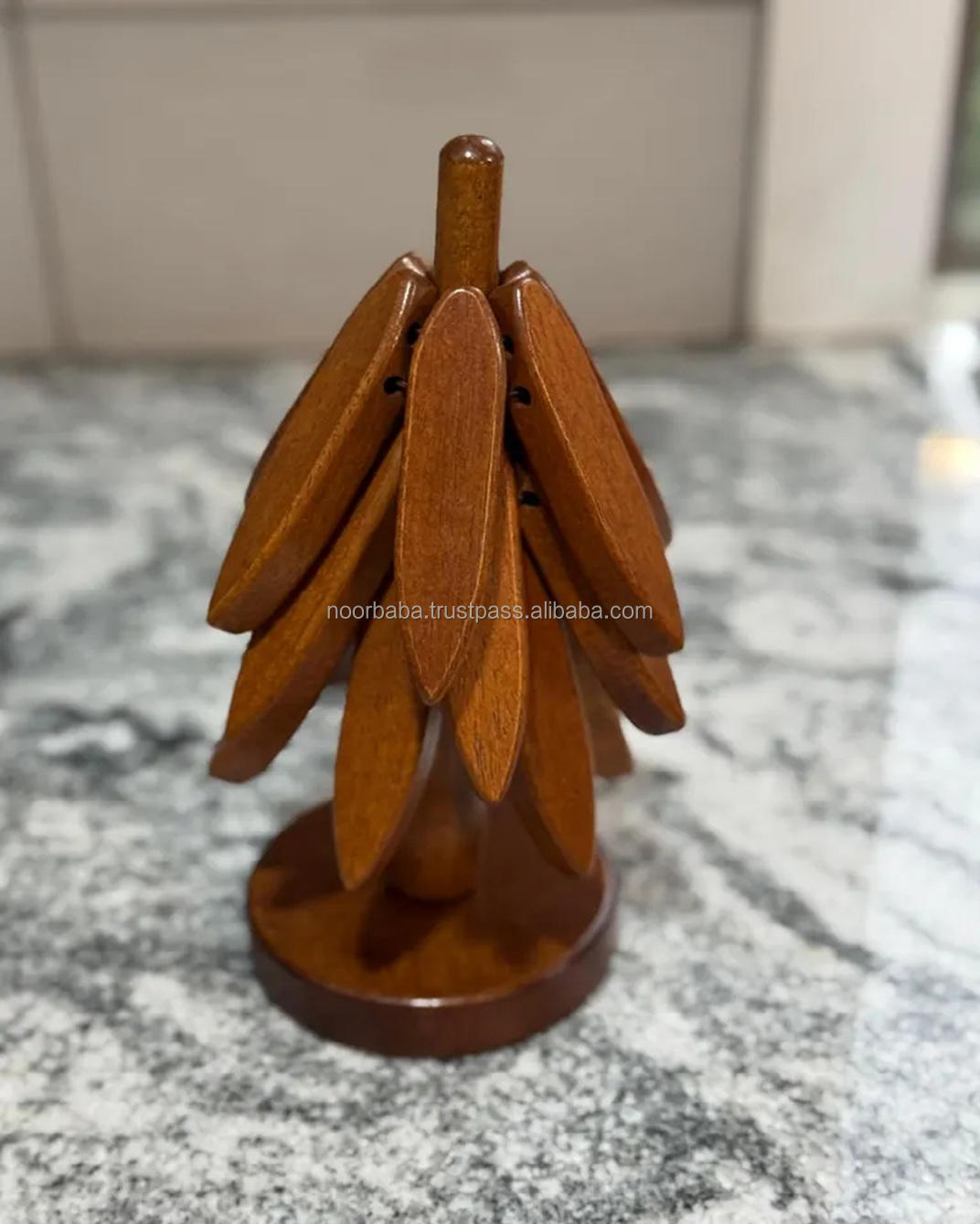 สีน้ำตาล