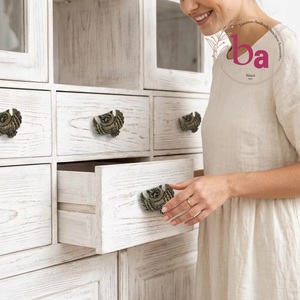 Pomo de Cajón y Tirador de Gabinete de Hierro Fundido con Diseño de Búho Alado Moderno, Acabado en Latón Antiguo, Fácil Instalación para Cómodas y Baños - Product Image 2