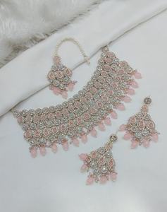 Exquisito Conjunto de Joyería Nupcial Chapado en Oro Rosa con Zirconia, Collar Gargantilla, Pendientes y Maang Tikka para Bodas Étnicas y Fiestas - Product Image 1