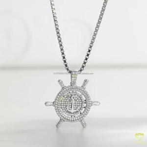 Collier pendentif de luxe en forme de roue de bateau avec ancre et pierres de moissanite étincelantes pour hommes et femmes - Product Image 4