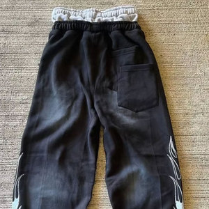 Pantalones de Forro Polar Personalizados al por Mayor 2025, Pantalones de Alta Calidad, Elegantes y Modernos, 100% Algodón Ecológico para Hombre - Product Image 6