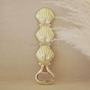 Ouvre-bouteille de sommelier double fonction en forme de coquille dorée, outil de décapage de capsules à haut effet de levier pour la restauration fine - Product Image 1