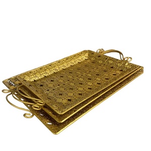Bandeja Decorativa Rectangular de Latón con Asas, Acabado Envejecido, Diseño Rústico, Patrón Abstracto, Pieza Única - Product Image 2