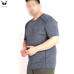 Camiseta de Punto de Manga Corta con Cuello Redondo para Hombre, Estilo Moderno, Secado Rápido, Color Sólido, Corte Regular, Ropa Deportiva Informal, 100% Poliéster - Product Image 2