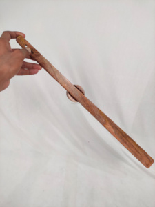 Base de cuerno de zapato de madera de nogal pulido 75cm mango largo ecológico fácil de usar ayudante para mujeres niños bebé - Product Image 6