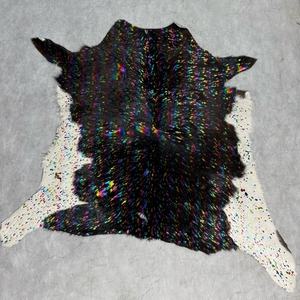 Feuille de cuir de vachette naturel avec poils pour sacs, tapis, ceintures, matériaux de bricolage - Product Image 1