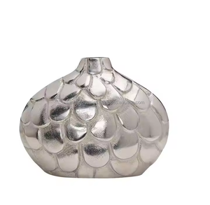 Aluminium vase with modern shape and lightweight build or <b>artificial</b> decorative <b>stems</b> by Azora industries - Product Image 4