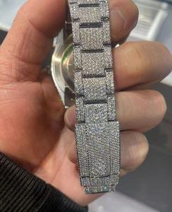 Montre-bracelet en acier inoxydable avec diamant blanc et cristal saphir - Mouvement mécanique entièrement automatique, moissanite, résistance à l'eau 10 bars, alliage - Product Image 5