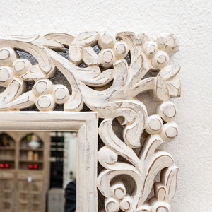 Luxury Accent <b>Mirror</b> for Contemporary Homes Ornamental Carved Border Styling with Sophisticated Presence - Product Image 4