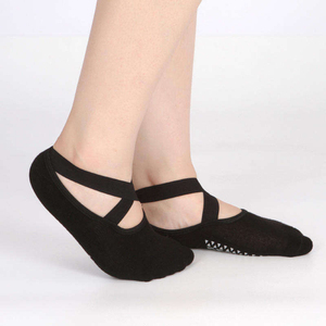 Chaussettes de yoga pour jeunes à prix d'usine, élégantes pour femmes, pour la danse classique, l'entraînement pieds nus, écologiques, antidérapantes, en coton, fabriquées au Vietnam - Product Image 5