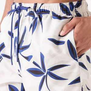 Shorts de bain décontractés pour hommes, couleur unie, respirants, écologiques, avec logo personnalisé, séchage rapide, en toile, poches et cordon de serrage - Product Image 4