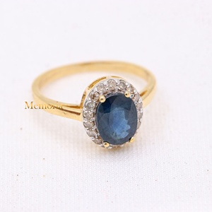 Bague Halo en Or Jaune Massif 14 carats avec Saphir Bleu Naturel Oval et Diamants, Vente en Gros, Memoria Jewels - Product Image 2