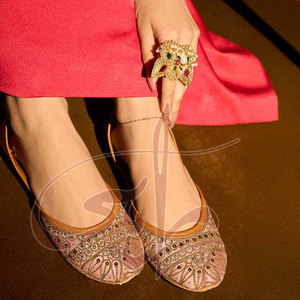 Chaussures tendance imprimées personnalisables de qualité supérieure, semelle extérieure en cuir antidérapante, dessus en daim et velours pour femmes - Product Image 3