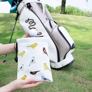 Estuche de cuero premium para pelotas de golf con presilla para cinturón, cierre de broche seguro y diseño compacto para un transporte conveniente en el campo, a precio de mayoreo. - Product Image 5