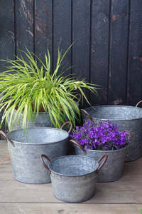 Ensemble de 3 bacs à plantes rustiques en métal galvanisé, robustes, de grande taille, faits à la main, en fer et zinc, pour extérieur, aspect antique. - Product Image 4