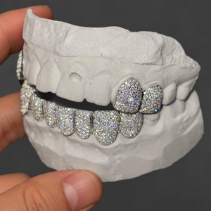 Grillz personnalisés faits à la main, bijoux dentaires Hip Hop, argent 925 plaqué rhodium, entièrement pavé, ensemble unisexe de 12 pièces - Product Image 3